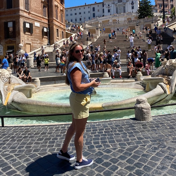 Meet your Posher, Sarah - Picture 3 of 11